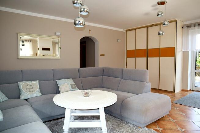 DUŻY DOM Z GARAŻEM I WIATĄ! OKAZJA! NOWA ATRAKCYJNA CENA! 85