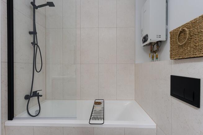 3 pokoje. CO miejskie| po gen. remoncie z widokiem