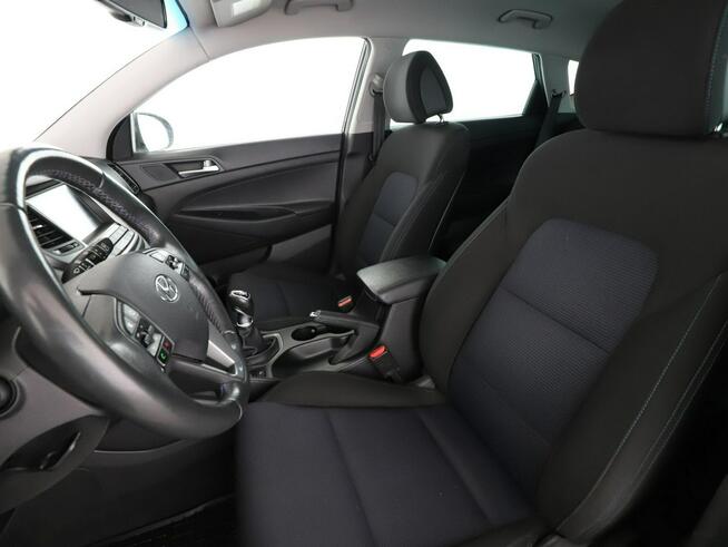 Hyundai Tucson 1.6 Benzyna Nawigacja Tempomat Grzana Kierownica Fotele ParkAssist LED