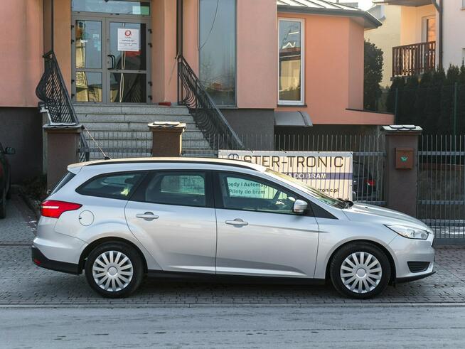 Ford Focus 1.5_Diesel_120 KM_118 tyś. km_LIFT
