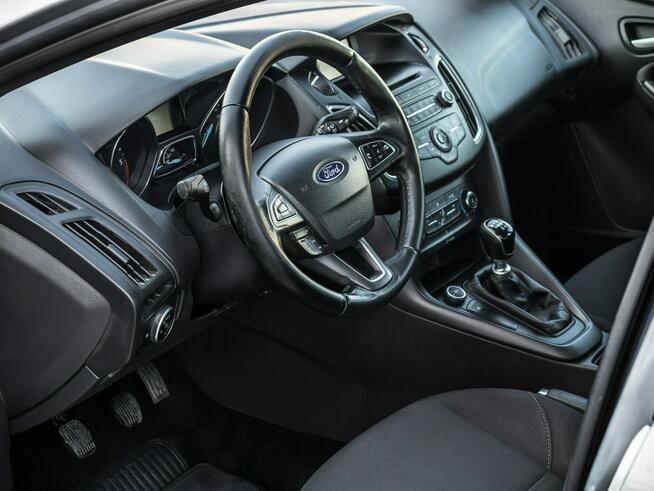 Ford Focus 1.5_Diesel_120 KM_118 tyś. km_LIFT