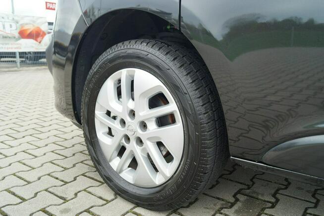 Opel Vivaro Brygadówka 1,6 125 km Navi Hak grz. fotele klimatronic doinwestowany