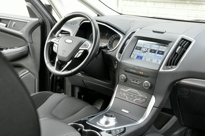 Ford S-Max 2,0EcoBlue 150KM Titanium/Navi/Ledy/Automat/ParkAssist/PDC/Ambiente