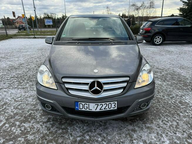 Mercedes B 180