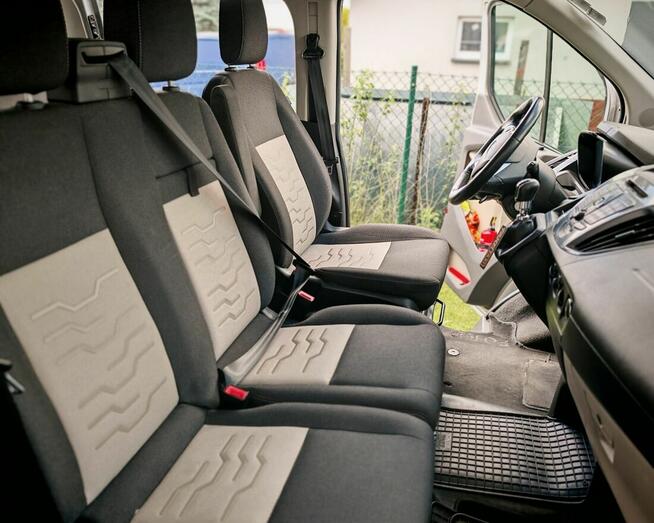 Wynajem busa 9 osobowego