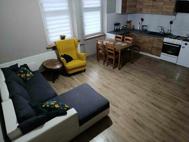 Przestronne mieszkanie z ogródkiem