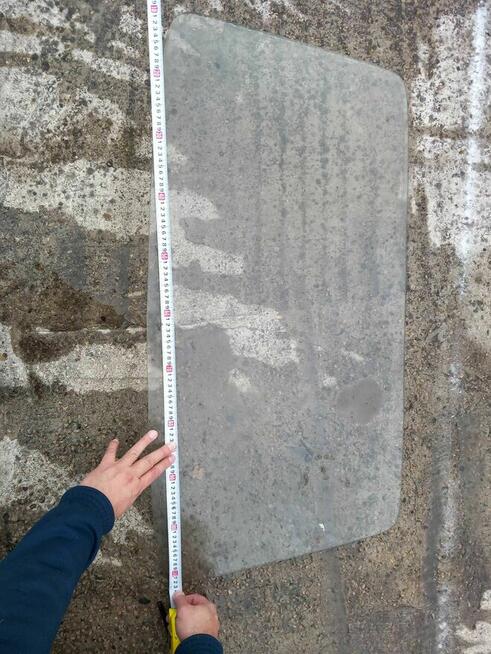 Sprzedam szyby oryginalne najprawdopodobniej do Trabanta