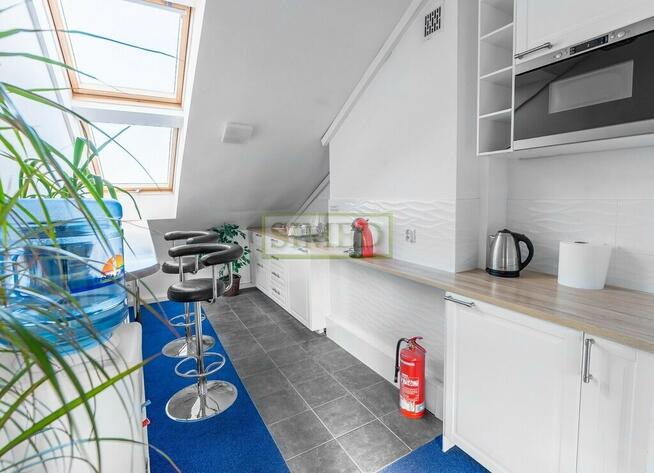 2 pokoje,magazynek ,parking ,dostęp 24 h .