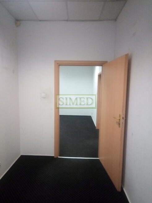 Małe biuro, sala konferencyjna,parking,24h,ochrona