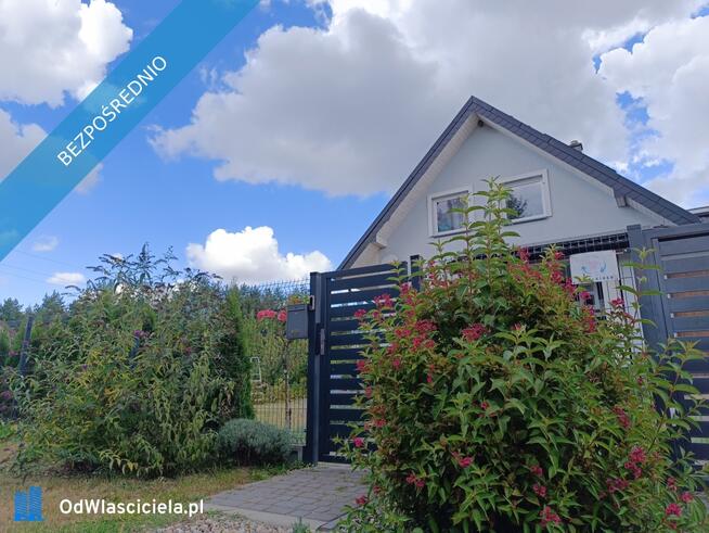 Dom wolnostojący 3 km od granicy Wrocławia, 10-15minut od centrum, działka 1000 m2, 2 garaże, fotowo