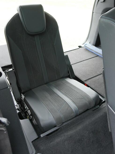 Peugeot 5008 Crossway _ wersja 7 osób _ czarny dach _ Bogate wyposażenie