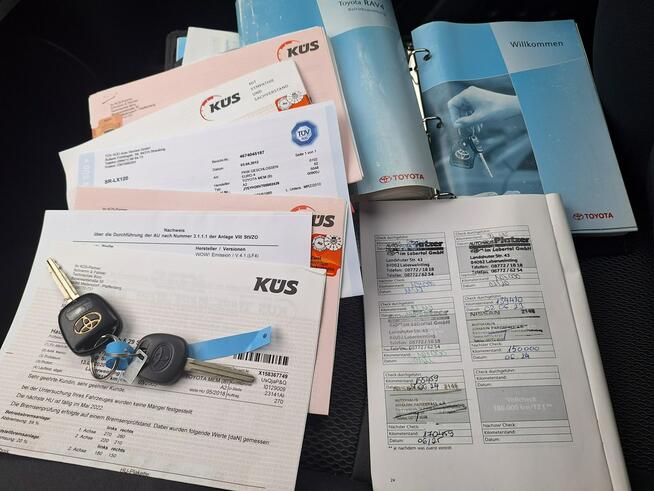 Toyota RAV-4 * 4X4 * benzyna 2.0VVT-i * z Niemiec * PiĘKNA* klimatronik *