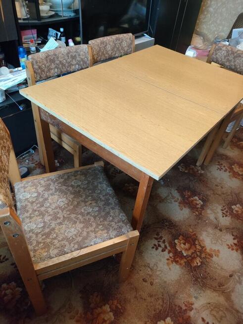 Sprzedam stół z krzesłami