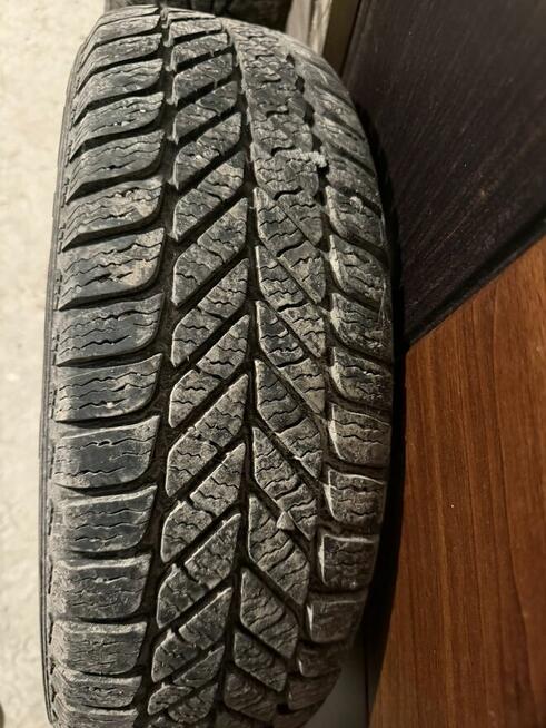 ** Opony Zimowe 175/65/R15 ** DĘBICA /UNIROYAL **