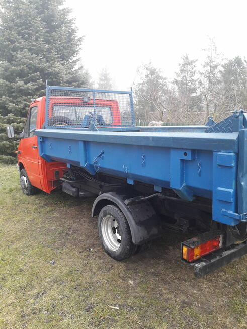 Motoryzacja dostawcze wywrotka