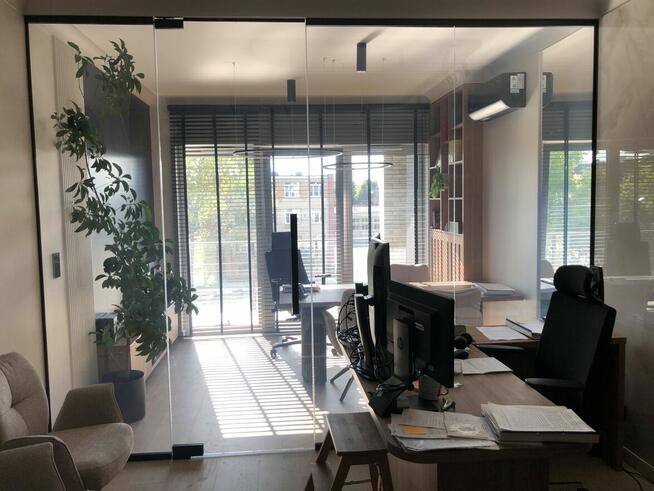 Ścianki Szklane z folią inteligentną na pilota