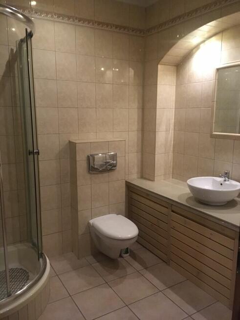 Budynek uslugowy z mieszkaniami 3 km do morza