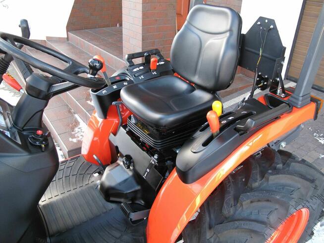 Mini Traktorek Kubota B2420 4X4 24KM Wspomaganie F.VAT