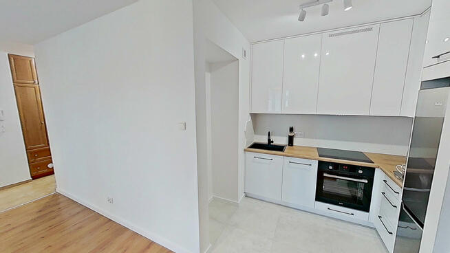 Sprzedam dwupokojowe mieszkanie z balkonem Bartla 19C (Kliny