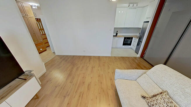 Sprzedam dwupokojowe mieszkanie z balkonem Bartla 19C (Kliny