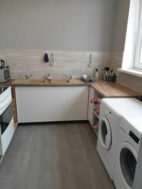 Dom Kobierzyce, Poprzeczna