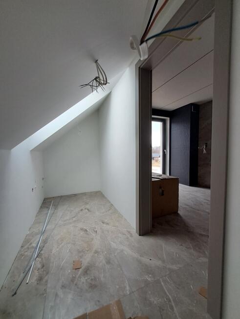 Dom NOWY ,212 m2, Piękne widoki , 5 km od Kielc