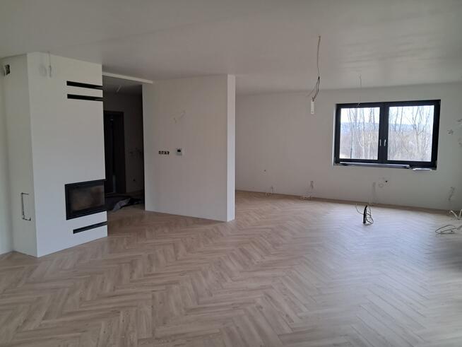 Dom NOWY ,212 m2, Piękne widoki , 5 km od Kielc