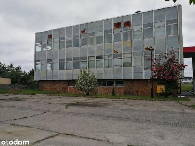 Budynek usługowo-handlowo-magazynowy w Praszce