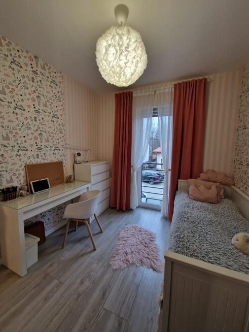 Perełka w Kobyłce-skrajny segment,3 poziomy