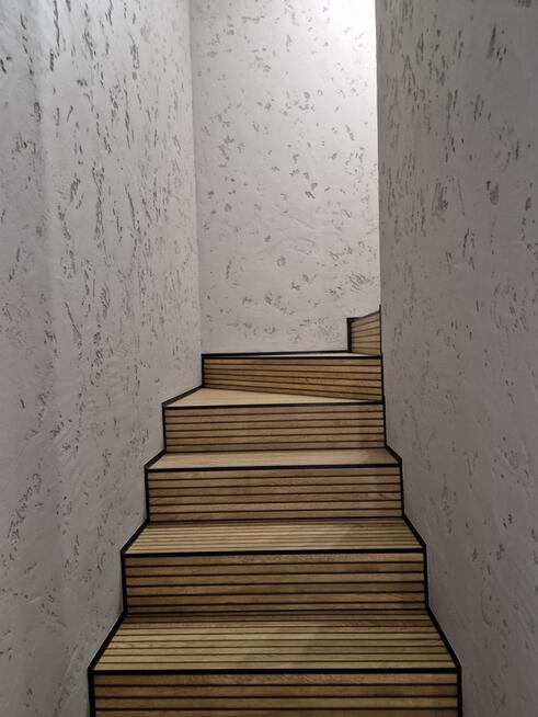 Perełka w Kobyłce-skrajny segment,3 poziomy