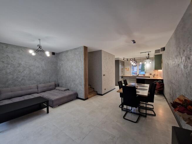 Perełka w Kobyłce-skrajny segment,3 poziomy