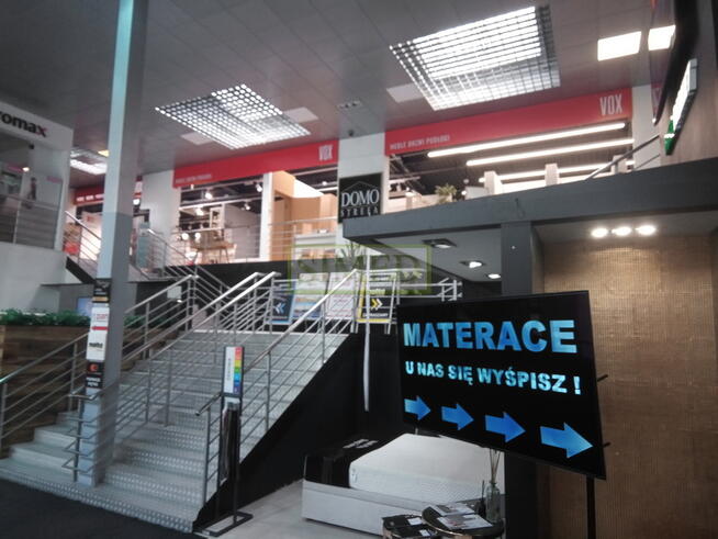 Handel i usługi wyposażenie wnętrz ,parking