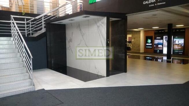 Parter,parkig,wysokość ponad 3 m,dostęp 24h