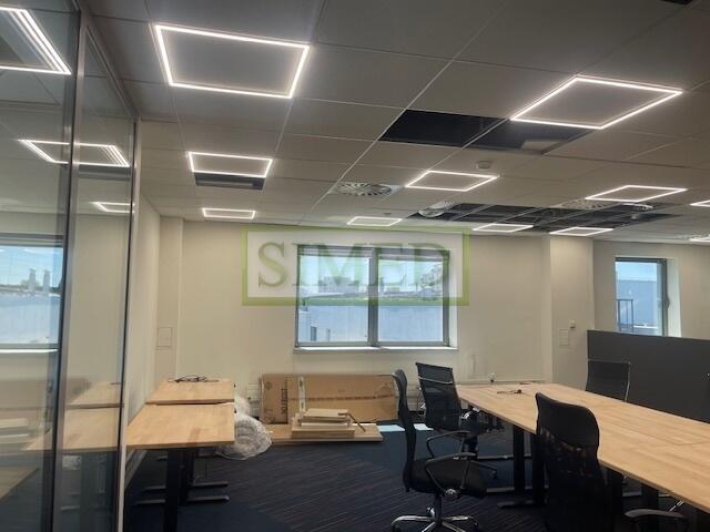 Dostep24h,recepcja,ochrona,parking,klimatyzacja