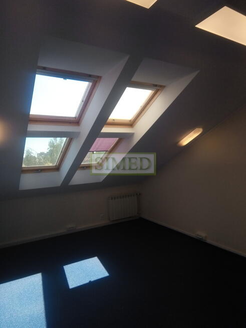 Biurowcu ,recepcja,dostęp24h,ochrona,parking .