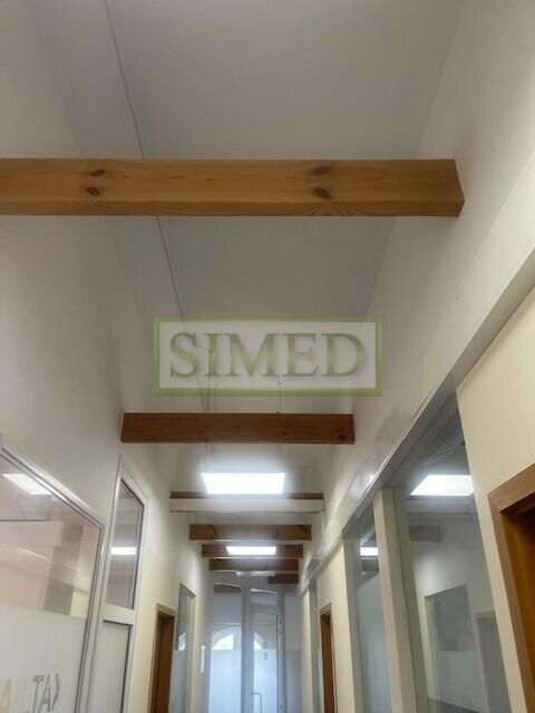 2 pokoje,magazynek ,parking ,dostęp 24 h .