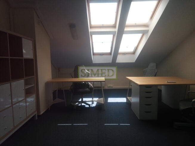 2 pokoje,magazynek ,parking ,dostęp 24 h .