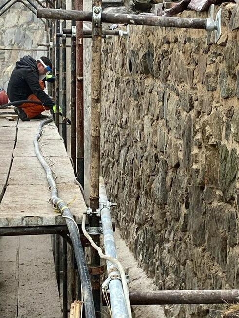 Piaskowanie, sodowanie, pudrowanie cegieł i drewna