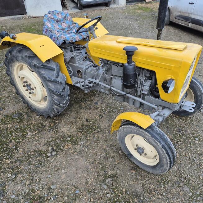 Ciągnik rolniczy Ursus C-330