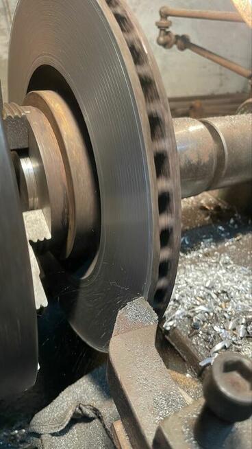 Toczenie, przetaczanie tarcz i bębnów hamulcowych