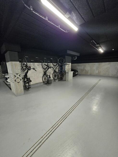 Nowe 2 pokojowe z balkonem, klimą i garażem