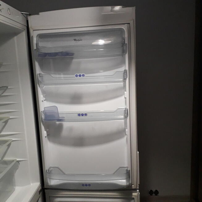 Sprzedam lodówkę.