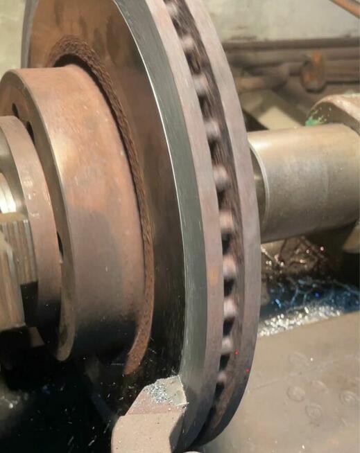 Toczenie, przetaczanie tarcz i bębnów hamulcowych