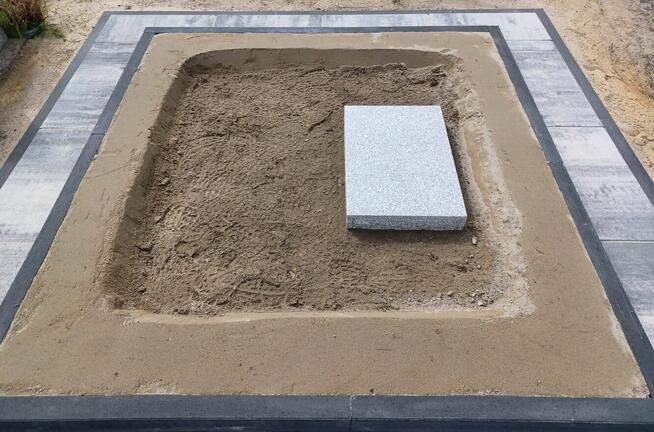 Nisza na urny skrzynka na urnę granitowa cmentarz pomnik