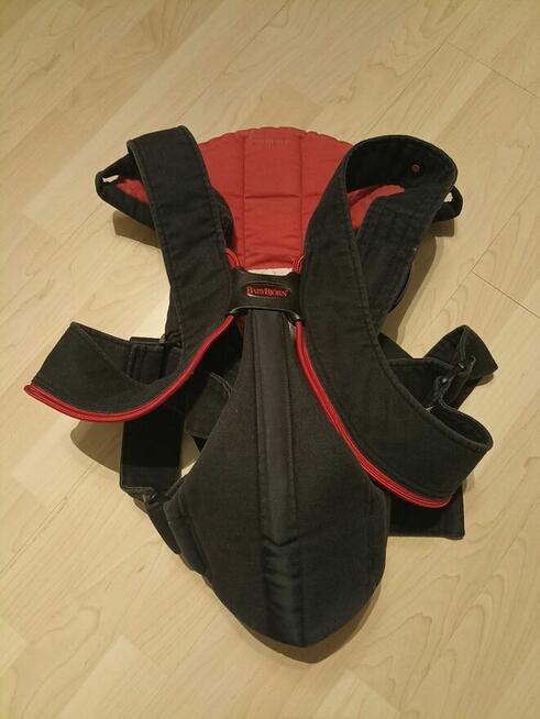 Nosidło nosidełko BabyBjörn do 12 kg czarno-czerwone