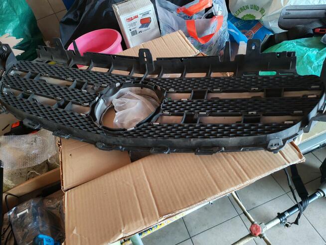 Atrapa, Grill w213. Avantgarde