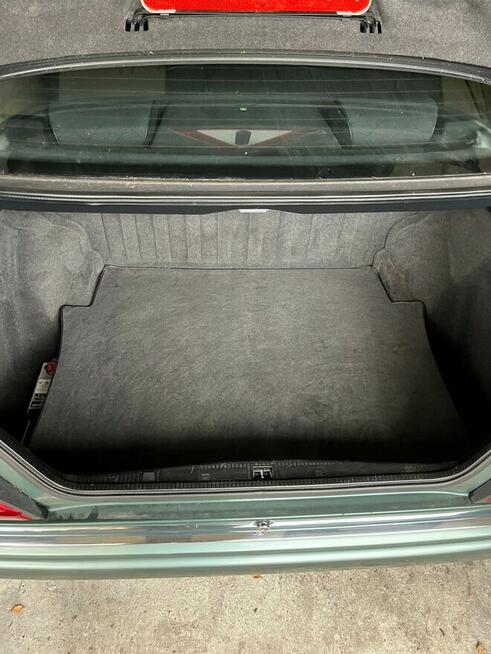 Mercedes Benz E 200 rok 1994.