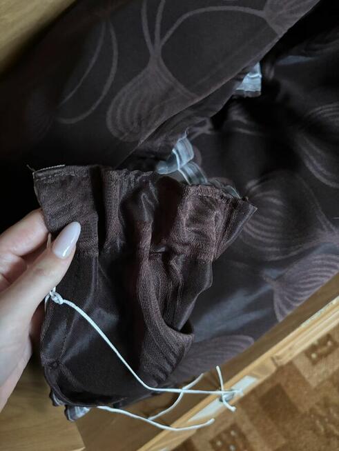 Zestaw brązowych zasłon z firanami