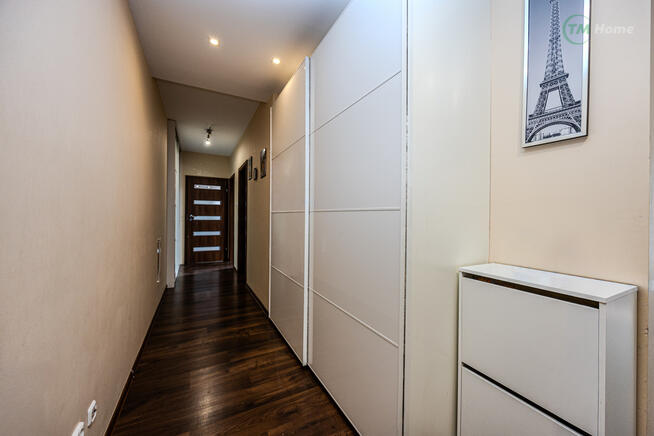 Trzy pokoje na strzeżonym osiedlu Villa Campina.