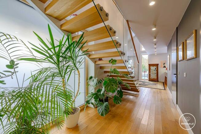 REZYDENCJA | 2021r. | 265m2 | 6 POKOI | BASEN